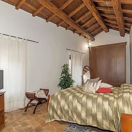 לינה וארוחת בוקר Casa Roma 4*